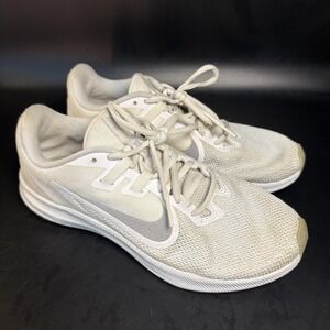 Nike Downshifter 8 Shoes Womens Size 7.5 Running Lightweight AQ7486-100 Sneakers